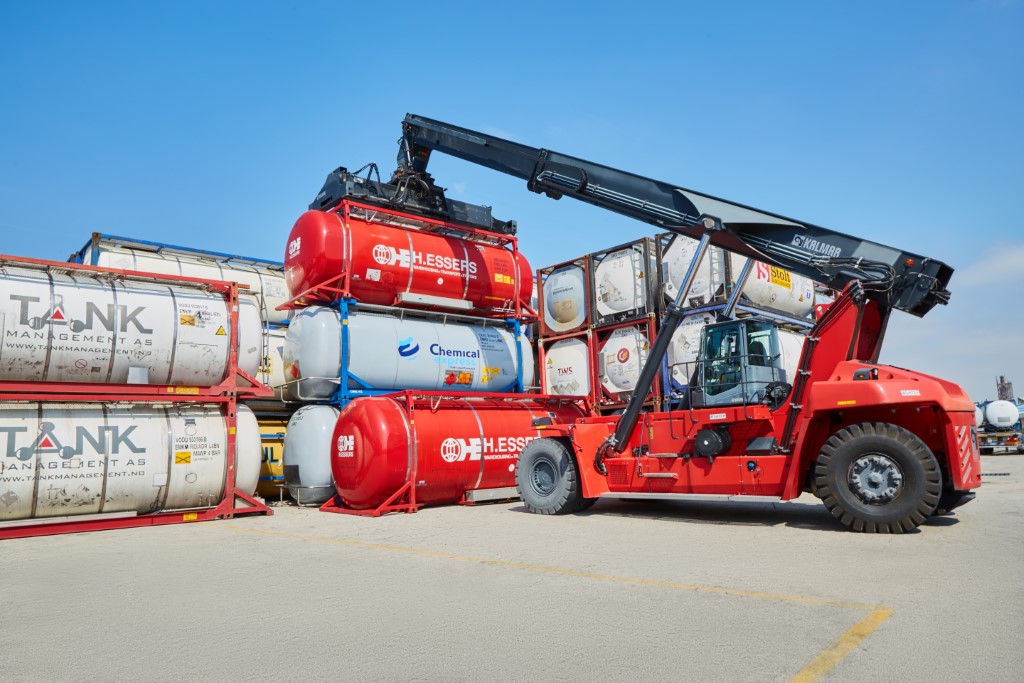 Kalmar Reachstacker:  security and reliability